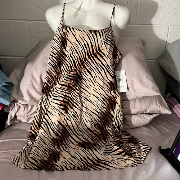 RVCA - Picture 1 of 5